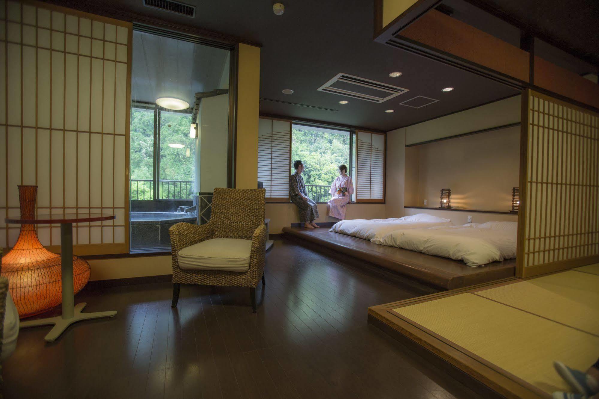 Yamanakaonsen Ohanami Kyubei Kaga  Zewnętrze zdjęcie