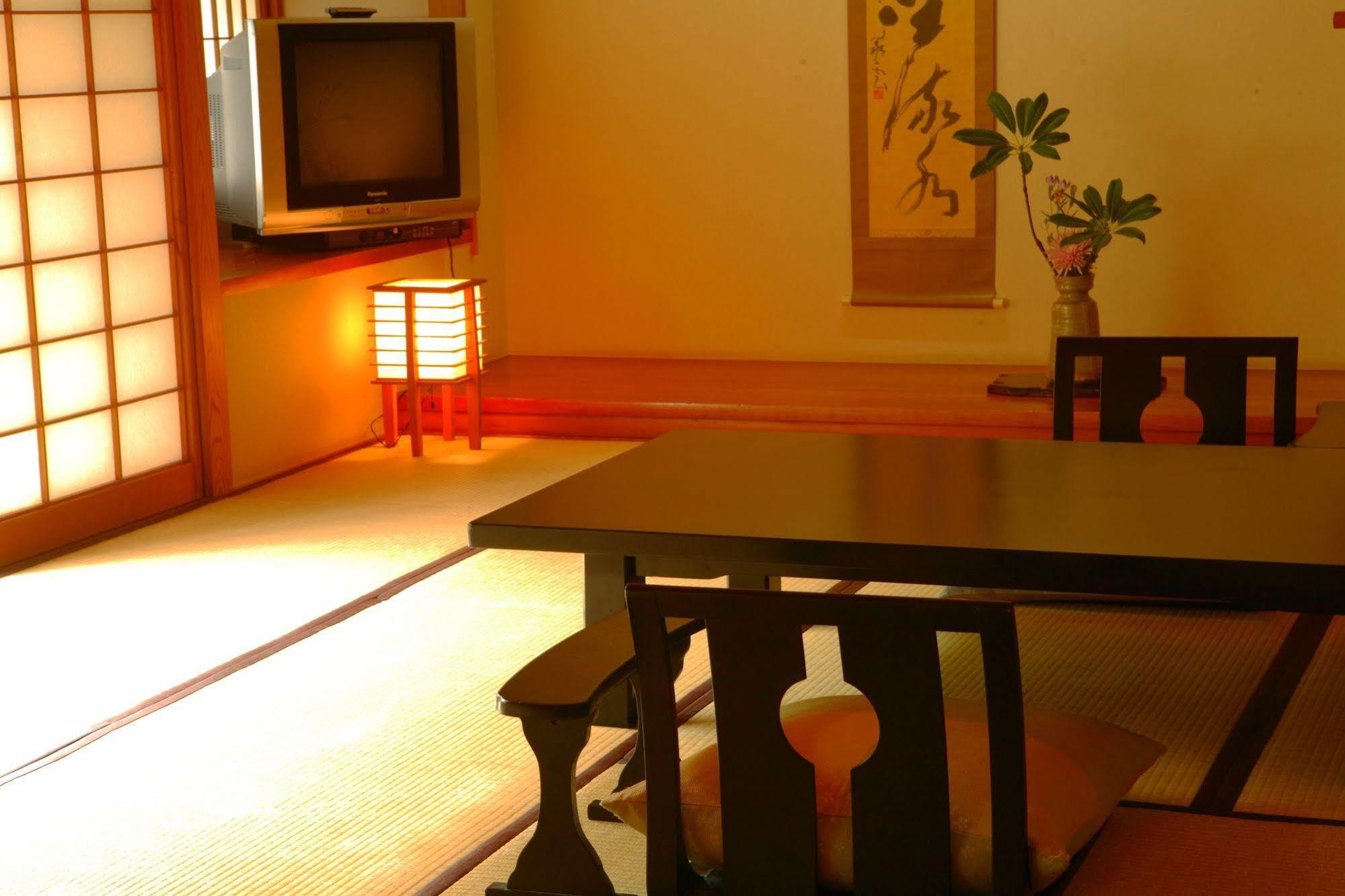 Yamanakaonsen Ohanami Kyubei Kaga  Zewnętrze zdjęcie